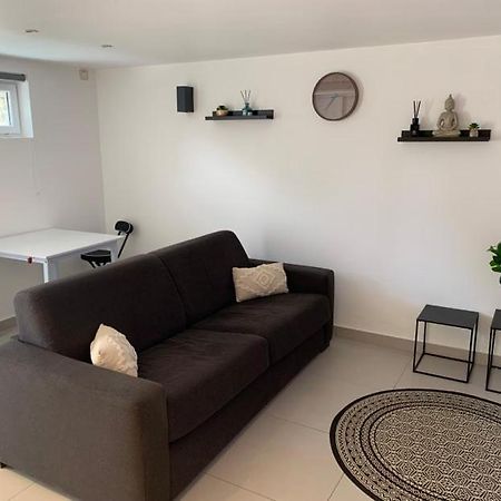 Auberge Appartement Ormesson Sur Marne / Sucy En Brie Exteriör bild