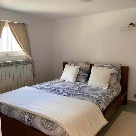 Auberge Appartement Ormesson Sur Marne / Sucy En Brie Exteriör bild
