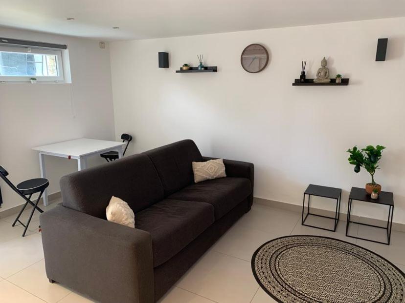 Auberge Appartement Ormesson Sur Marne / Sucy En Brie Exteriör bild
